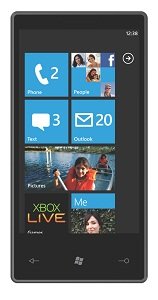 Microsoft muestra y soprende (para bien) con su nuevo sistema operativo para móviles: Windows Phone 7